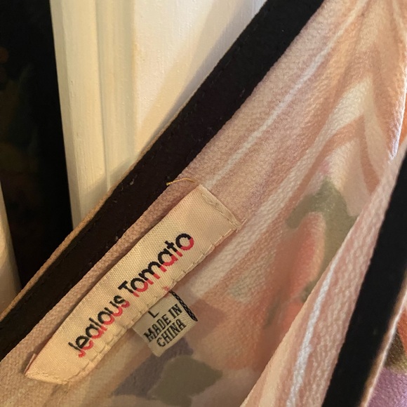 EUC Jealous Tomato Handkerchief Top - Picture 3 of 5